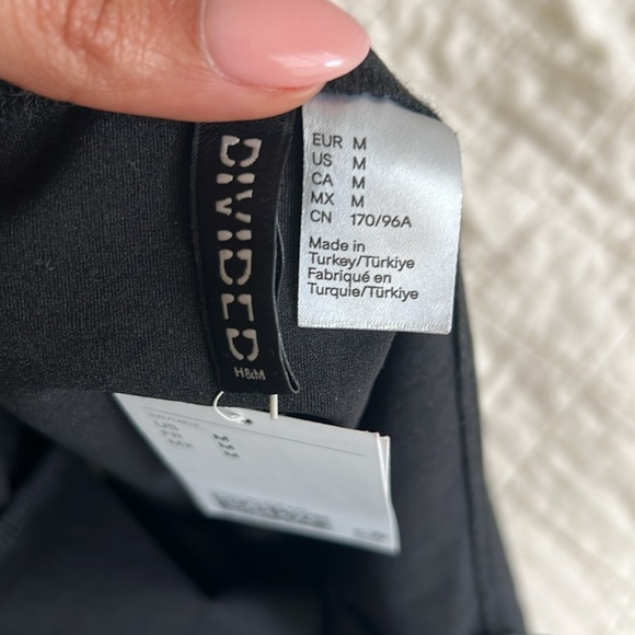 H&M Divided Black Strapless Top - Picture 5 of 8
